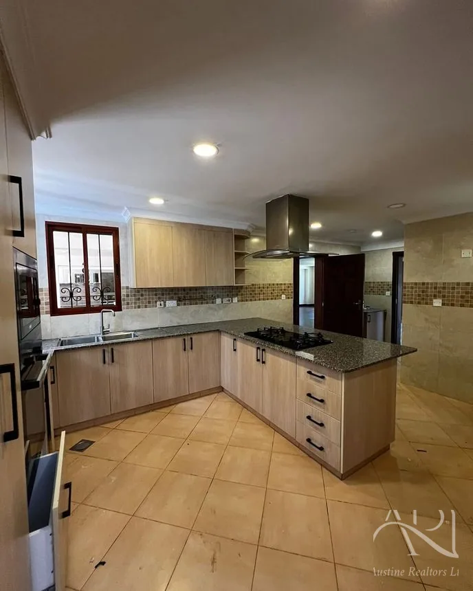 5 Bedroom Townhouse For Rent In Spring Valley, Shanzu Road – photo 4