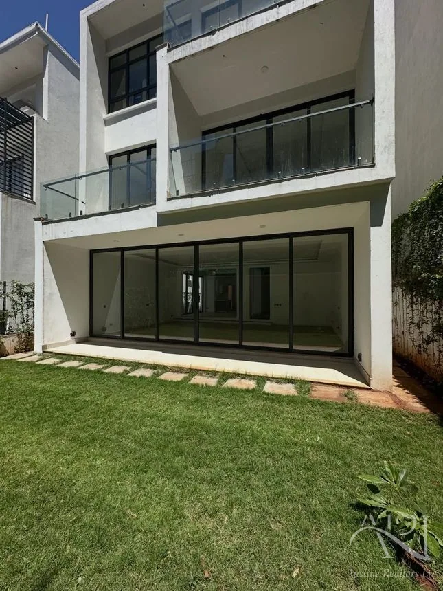 5 Bedroom Villa For Rent In Lavington, Apple Cross Road – photo 1