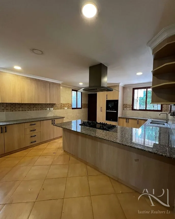 5 Bedroom Townhouse For Rent In Spring Valley, Shanzu Road – photo 3