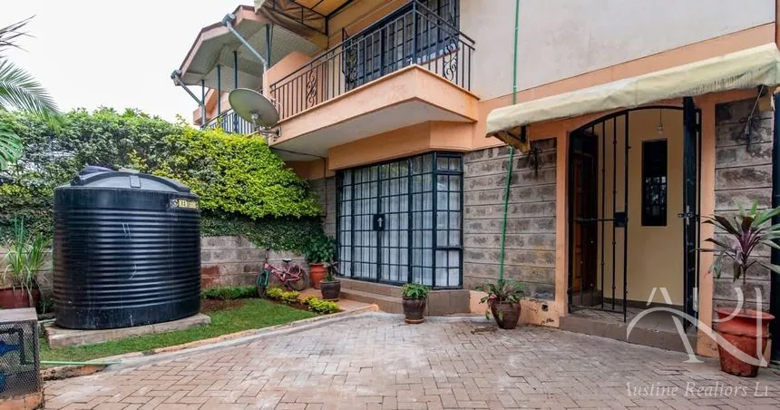 4 Bedroom House For Sale In South B – photo 2