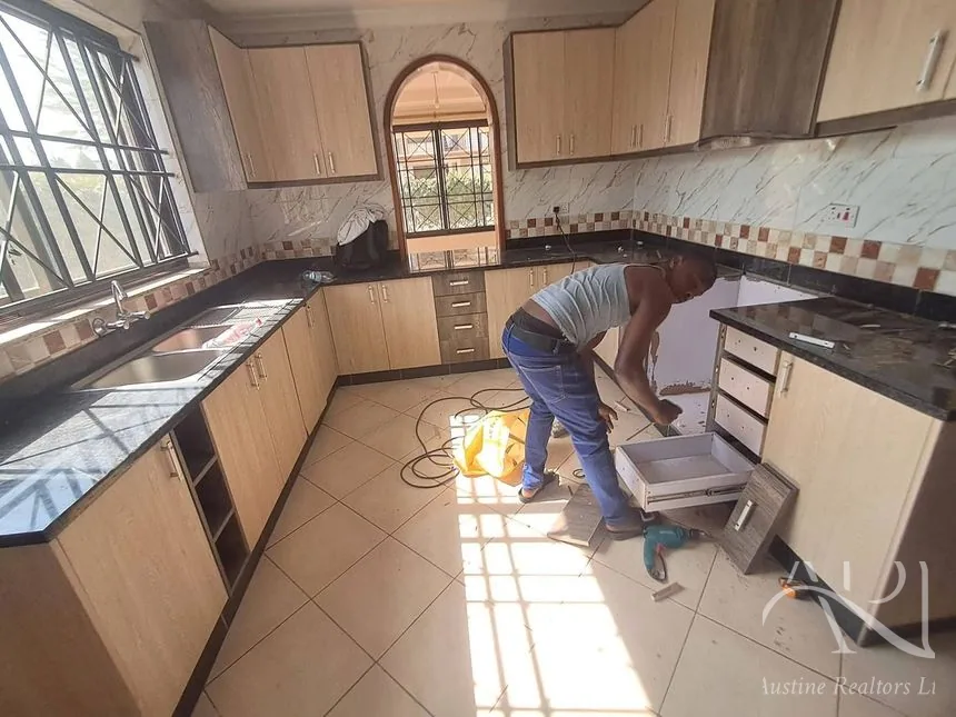5 Bedroom Townhouse For Rent In Syokimau, Mwanainchi Road – photo 26